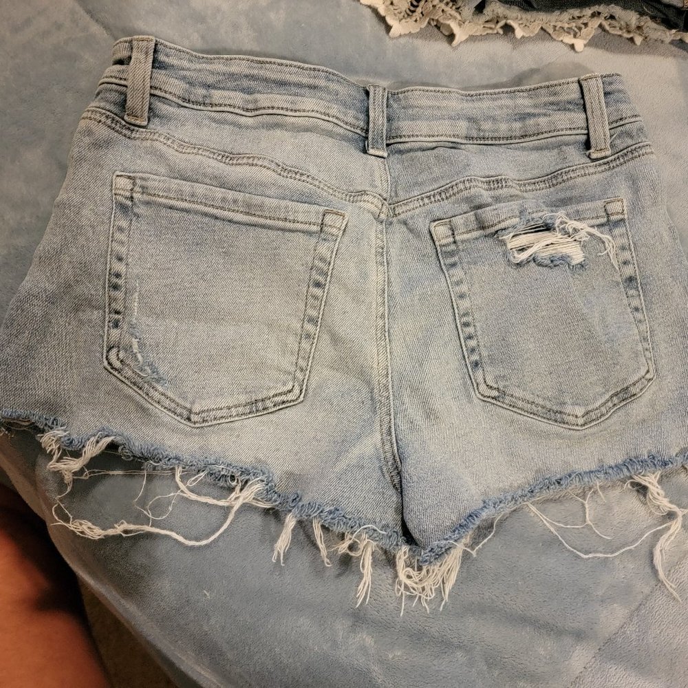 Denim cut off short